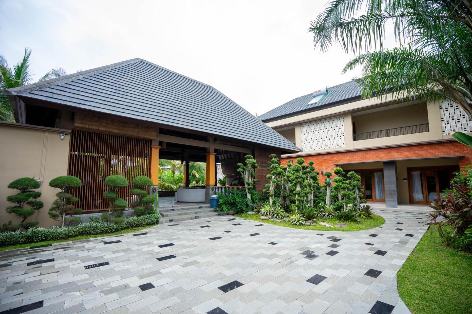 The Grand Villandra Resort Lovina Exteriér fotografie